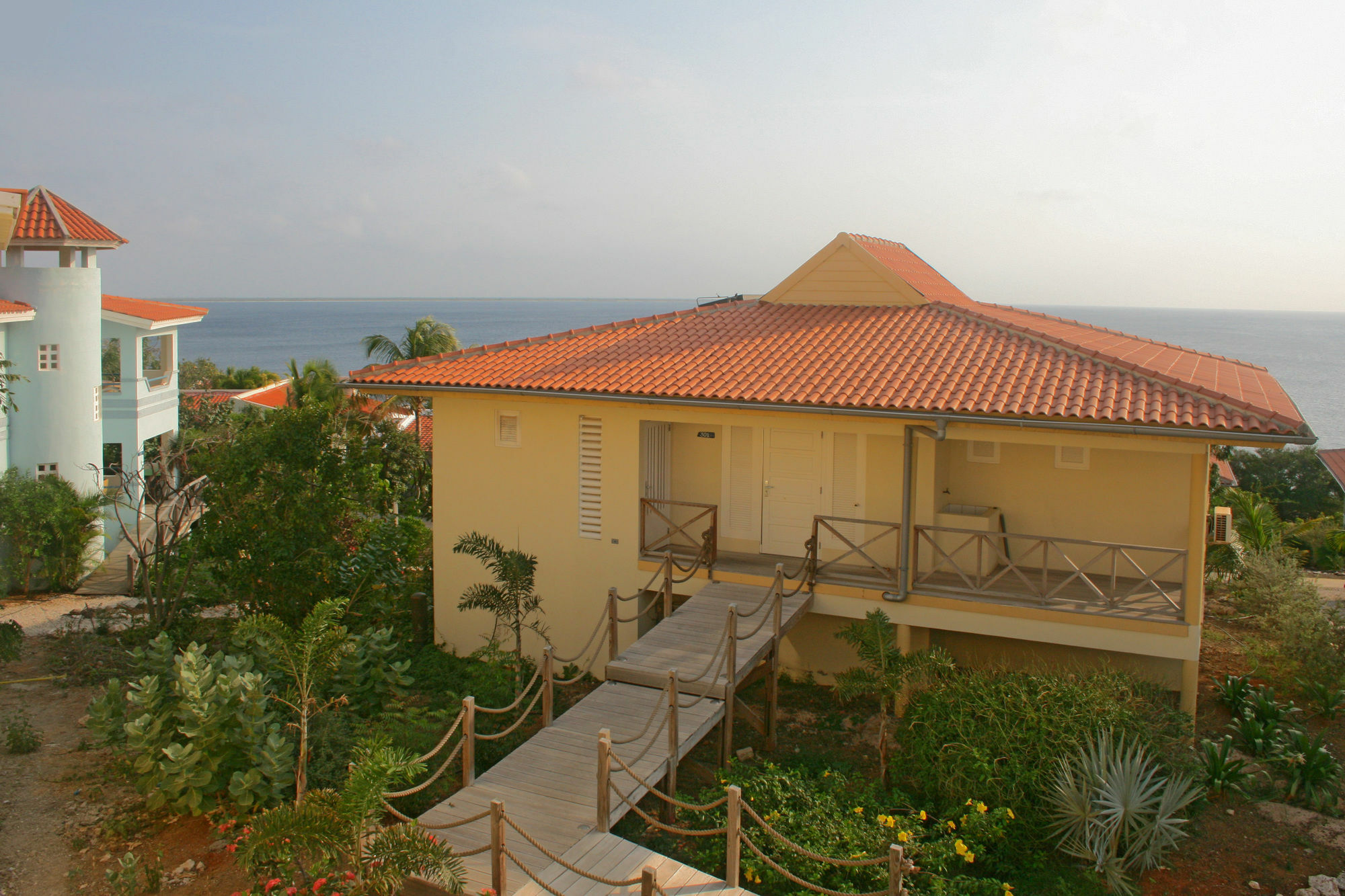 Caribbean Club Bonaire Aparthotel Exterior photo