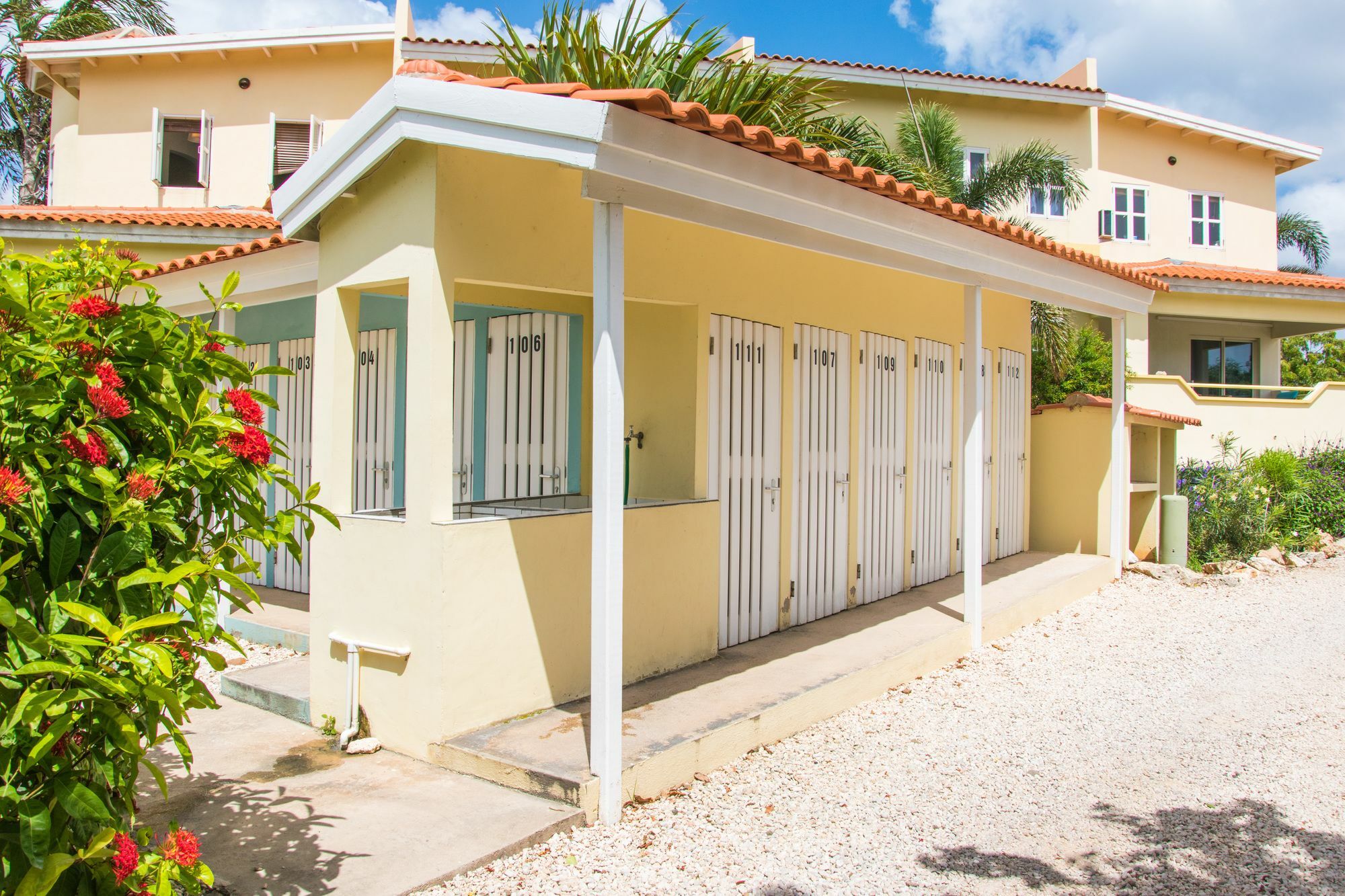 Caribbean Club Bonaire Aparthotel Exterior photo